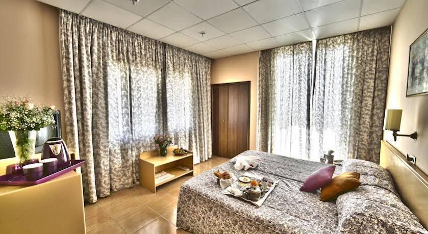 Vanda Hotel&Spa Jounieh Buitenkant foto